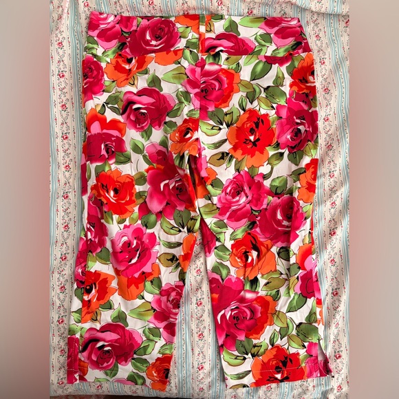 Capris - Picture 2 of 4